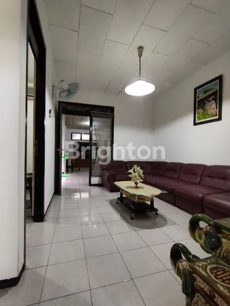 image RUMAH BESAR 2 LT SIAP HUNI (3)