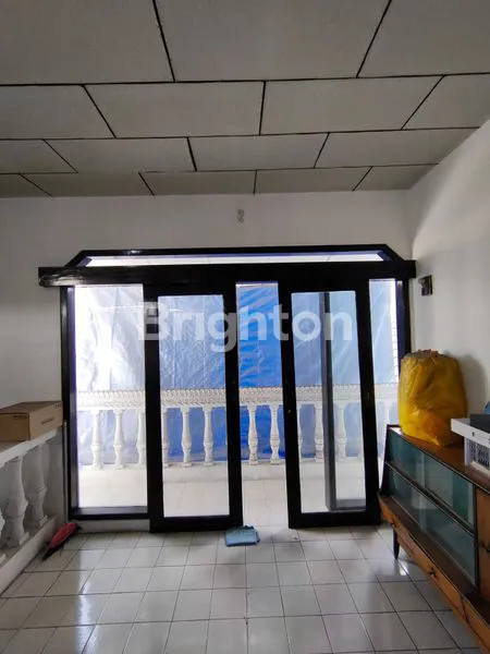 image RUMAH BESAR 2 LT SIAP HUNI (4)