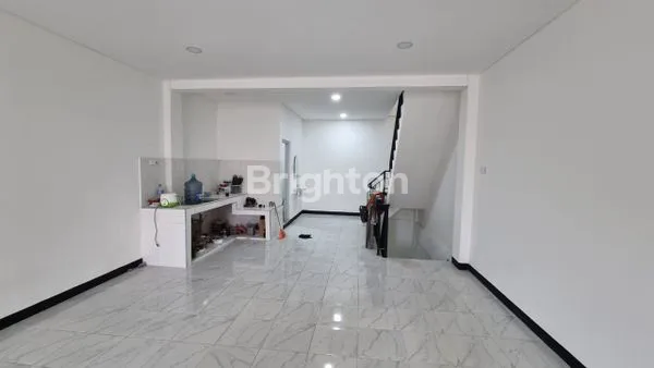 image RUKO JELAMBAR PINGGIR JALAN 3 LANTAI SIAP HUNI (3)