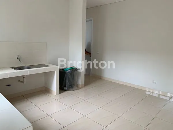 image RUMAH 2 LANTAI DI VANYA PARK BSD, 3KT (3)