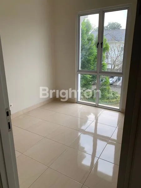 image RUMAH 2 LANTAI DI VANYA PARK BSD, 3KT (5)