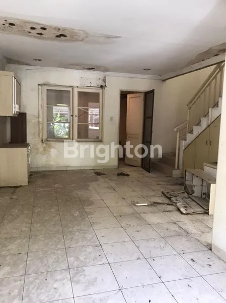 image RUMAH MURAH 2 LANTAI DI KAWASAN MEWAH KELAPA GADING (1)