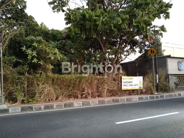 STRATEGIS DIKELILINGI MIE GACOAN, SUPERINDO, PUSAT KULINER