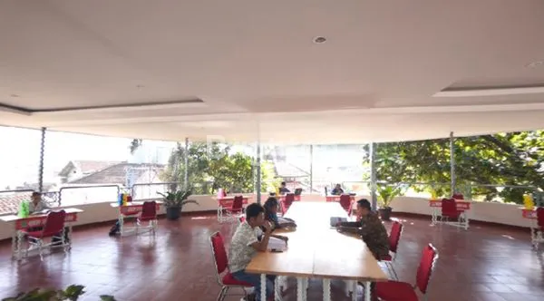 GEDUNG DI BLIMBING MALANG