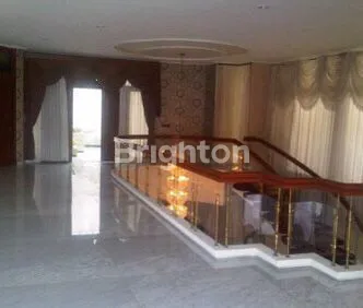 image RUMAH CANTIK  2 LANTAI   SIAP  HUNI   DEKAT SIMPANG LIMA SEMARANG TENGAH (1)