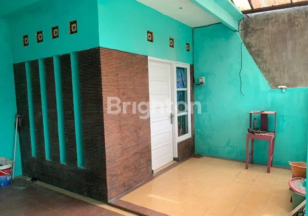 image RUMAH 2 LANTAI DI LINGKUNGAN NYAMAN STRATEGIS DEKAT KOTA & EXIT TOLL  SIDOARJOVILLA JASMINE (2)