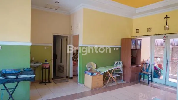 image RUMAH 2 LANTAI DI LINGKUNGAN NYAMAN, ONE GATE SYSTEM STRATEGIS DEKAT BANDARA & TERMINAL PURABAYADELTASARI INDAH (2)