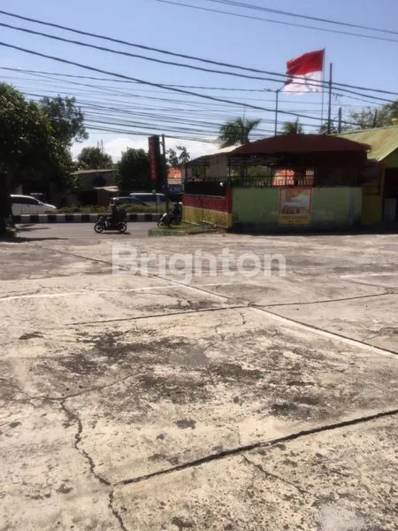 image TANAH LUAS + BANGUNAN DI JL NGURAH RAI BENOA (4)