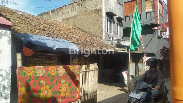 image RUMAH TUA HITUNG TANAH SAJA 334 M² SAYAP KOPO KODYA BANDUNG (1)