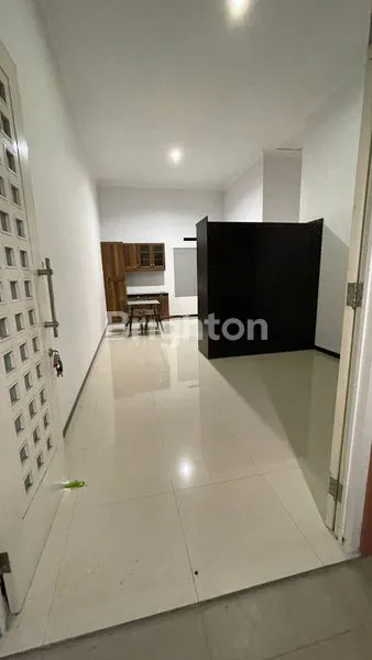 image RUMAH SEMI-FURNISHED DI VILLA BUKIT TIDAR, 15 MENIT KE UB - VIEW KOTA MALANG (5)