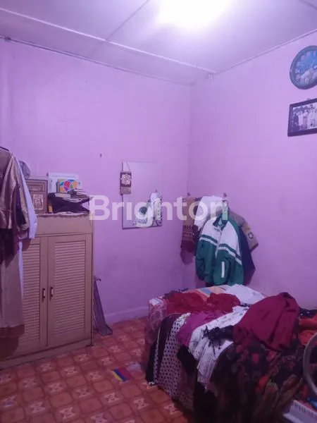 image RUMAH DENGAN TAMAN YANG LUAS ASRI SEJUK,SANGAT COCOK UNTUK DIJADIKAN TEMPAT TINGGAL (6)