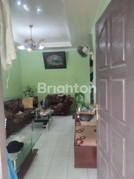 image RUMAH DENGAN TAMAN YANG LUAS ASRI SEJUK,SANGAT COCOK UNTUK DIJADIKAN TEMPAT TINGGAL (3)