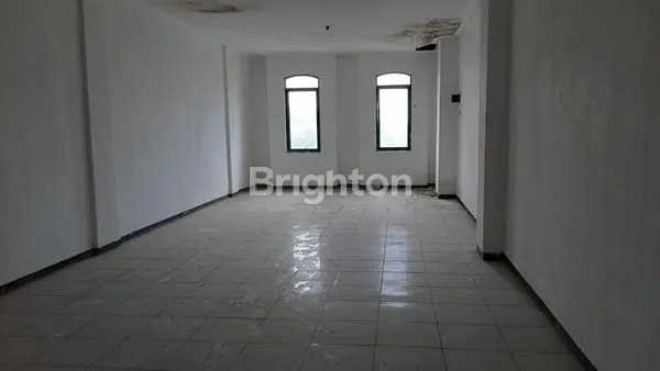 image RUKO 2 JEJER NOL JALAN PUSAT KOTA SURABAYA. JAKSA AGUNG. 4 LANTAI. LOKASI STRATEGIS (2)