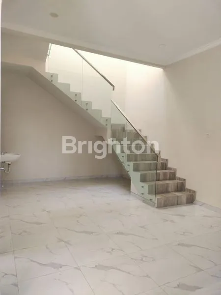 image RUMAH BARU GRESS 2 LT DI KERTAJAYA INDAH SURABAYA TIMUR (6)