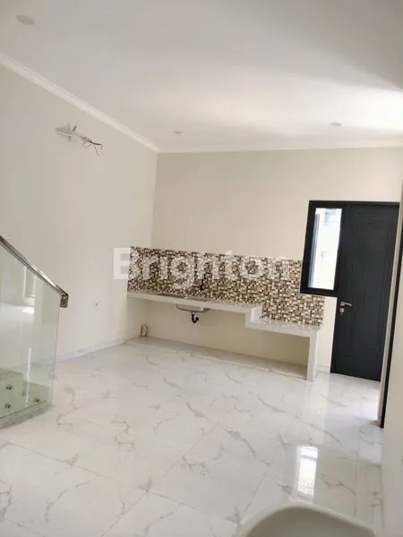 image RUMAH BARU GRESS 2 LT DI KERTAJAYA INDAH SURABAYA TIMUR (7)