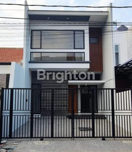 image RUMAH BARU GRESS 2 LT DI KLAMPIS SEMOLO TENGAH SURABAYA LOKASI STRATEGIS (1)