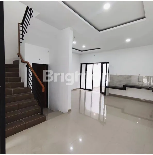 image RUMAH BARU GRESS 2 LT DI KLAMPIS SEMOLO TENGAH SURABAYA LOKASI STRATEGIS (6)