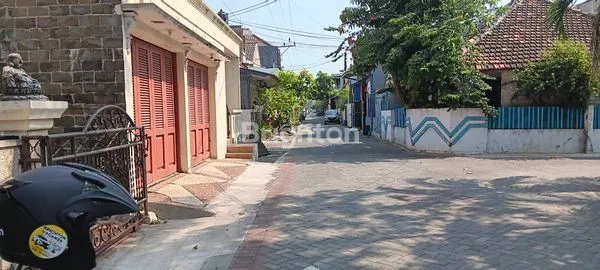 image RUMAH HOOK 2 LANTAI STRATEGIS JALAN DEPAN 2 MOBIL, HANYA 300 METER DARI JALAN RODAMAS TANAHMAS (2)