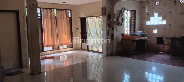 image RUMAH HOOK 2 LANTAI STRATEGIS JALAN DEPAN 2 MOBIL, HANYA 300 METER DARI JALAN RODAMAS TANAHMAS (6)