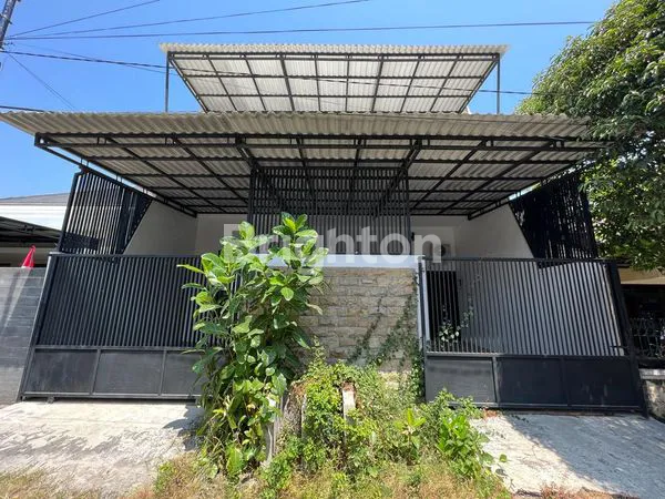 image RUMAH 2LANTAI KLAMPIS FURNISHED SELANGKAH MERR DAN HOKKY SUPERMARKET (1)