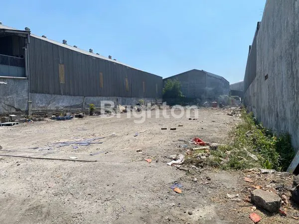 image TANAH DI JL TAMBAK LANGON SURABAYA COCOK UNTUK DEPO CONTAINER DAN PARKIR TRUK (2)