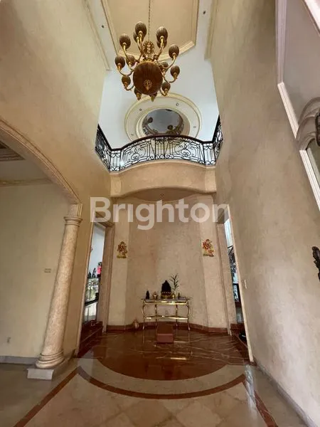 image RUMAH MEWAH DI BPR LIPPO KARAWACI (2)