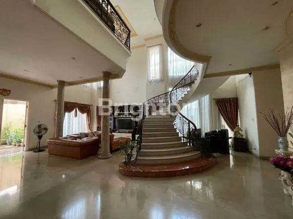 image RUMAH MEWAH DI BPR LIPPO KARAWACI (5)