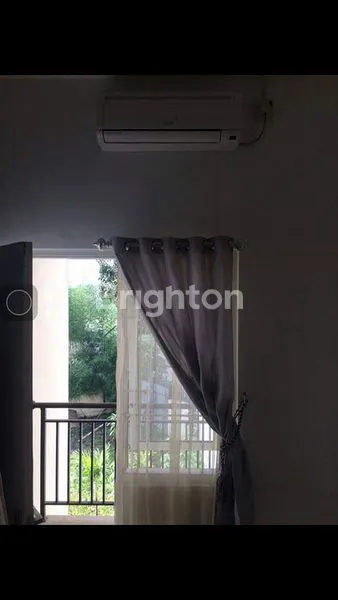 image GENTAN SIAP HUNI 2 LANTAI PLAFOND TINGGI BAGUS (2)