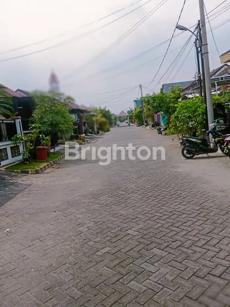 image RUMAH SIAP HUNI DAN MURAH DI JL STAR SAFIRA REGENCY SIDOARJO  (8)