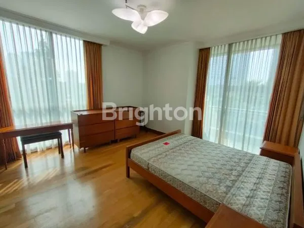APARTEMENT RESIDENCE 8 @SENOPATI DENGAN 2 BR FULL FURNISHED DI JAKARTA