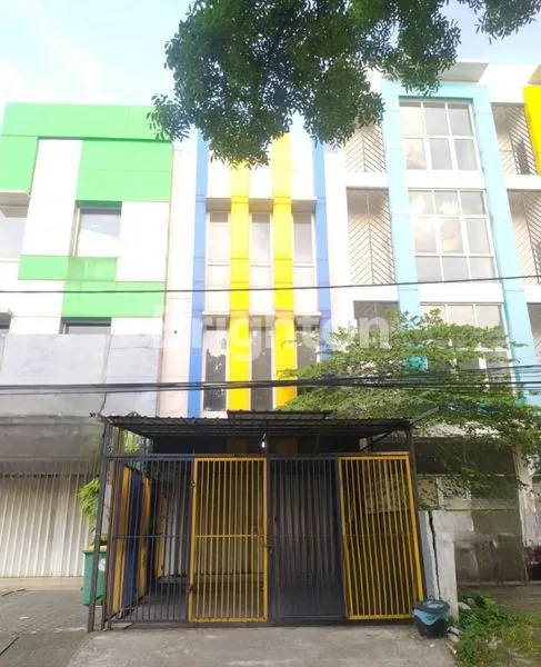 image RUKO 3 LANTAI JALAN KEMBAR DI RUNGKUT COCOK UNTUK USAHA (1)