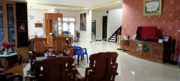 image RUMAH MEWAH LOKASI PREMIUM (4)