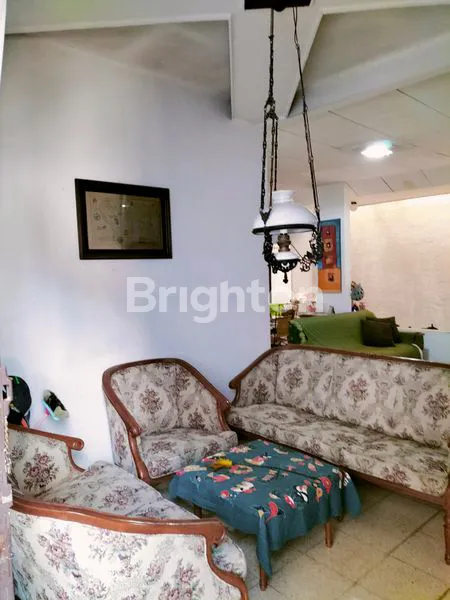 image RUMAH MODERN TROPIKAL YANG SEJUK DI AREA PASTEUR BANDUNG (3)