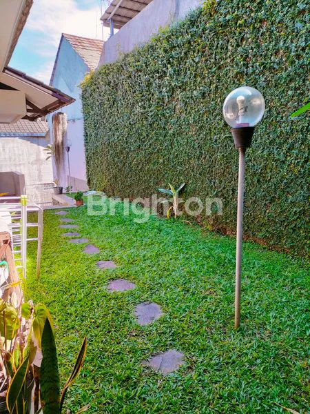 image RUMAH MODERN TROPIKAL YANG SEJUK DI AREA PASTEUR BANDUNG (5)