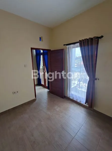 image RUMAH MINIMALIS SEMI PERMANEN 2 LANTAI (5)