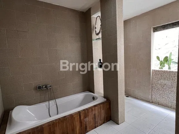 image OCEAN VIEW VILLA WITH JACUZZI ON ROOF TOP (4)