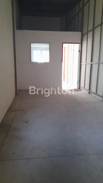 image RUKO ARILOKA DEKAT BANDARA A YANI (1)