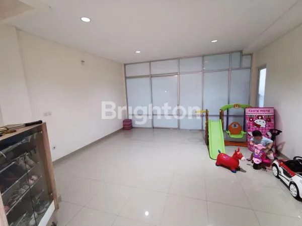 SEWA RUKO 4 LANTAI COCOK UNTUK SEGALA USAHA DI MOCH RAMDAN BANDUNG