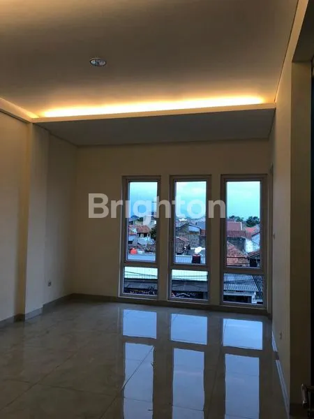 image SEWA RUKO 4 LANTAI COCOK UNTUK SEGALA USAHA DI MOCH RAMDAN BANDUNG  (2)