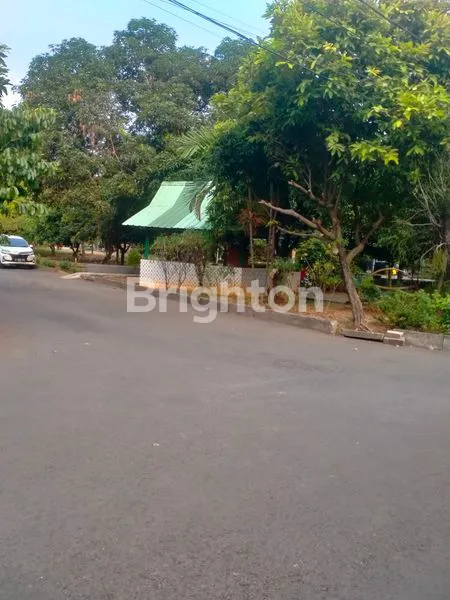 image RUMAH CANTIK SIAP HUNI DAN BEBAS BANJIR  DI PERUMAHAN EKSKLUSIF PONDOK KELAPA (5)