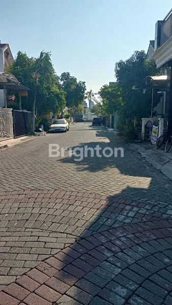 image RUMAH SECONDARY TERAWAT DI PAKUWON CITY, TAMAN MUTIARA, 2½ LANTAI. (3)