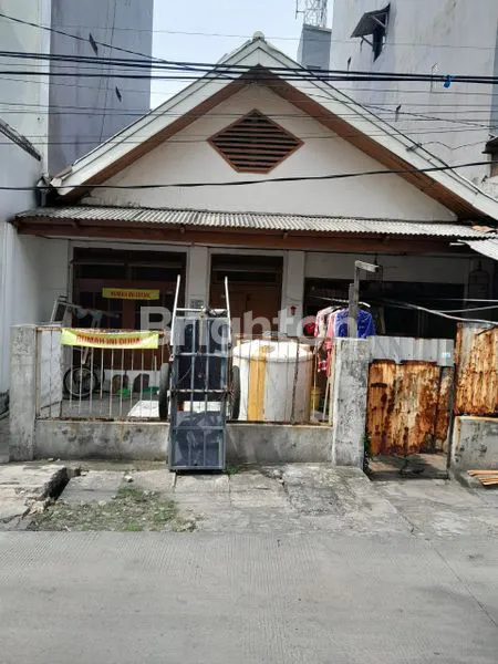 image RUMAH TUA HITUNG TANAH DI KAWASAN GLODOK PETAK 9 (5)