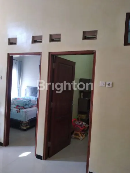 image RUMAH ONE GATE SYSTEM GEDONGAN COLOMADU DEKAT DENGAN EXIT TOL DEKAT DENGAN BANDARA BENAS BANJIR (3)