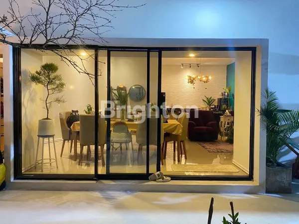 image RUMAH VILLA ALA YUNANI JALAN GOTONG ROYONG SERUA CIPUTAT TANGERANG SELATAN (7)