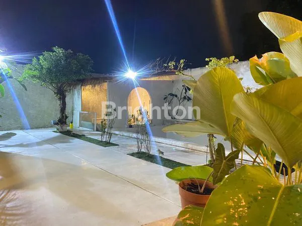 image RUMAH VILLA ALA YUNANI JALAN GOTONG ROYONG SERUA CIPUTAT TANGERANG SELATAN (6)