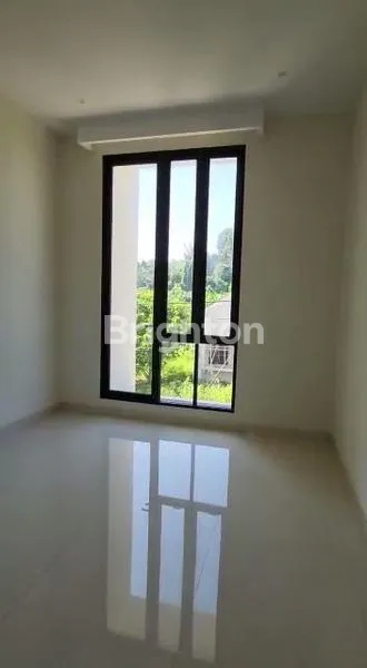 image RUMAH CANTIK 2 LANTAI DI RAPAK INDAH (3)