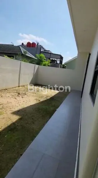 image RUMAH CANTIK 2 LANTAI DI RAPAK INDAH (5)