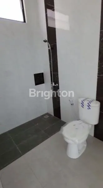 image RUMAH CANTIK 2 LANTAI DI RAPAK INDAH (6)