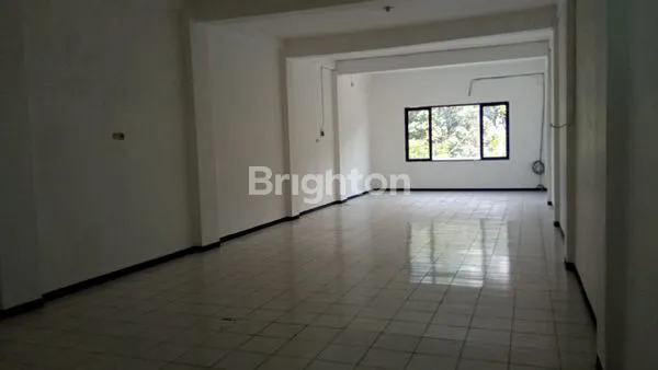 image RUKO 2 LANTAI NOL RAYA NGINDEN DEKAT NGAGEL MANYAR (2)