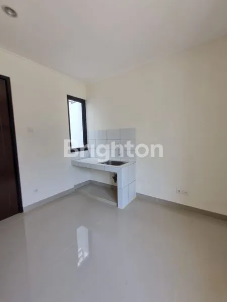 image RUMAH BARU 2 LANTAI  DI TERA DAMAI BEKASI (4)